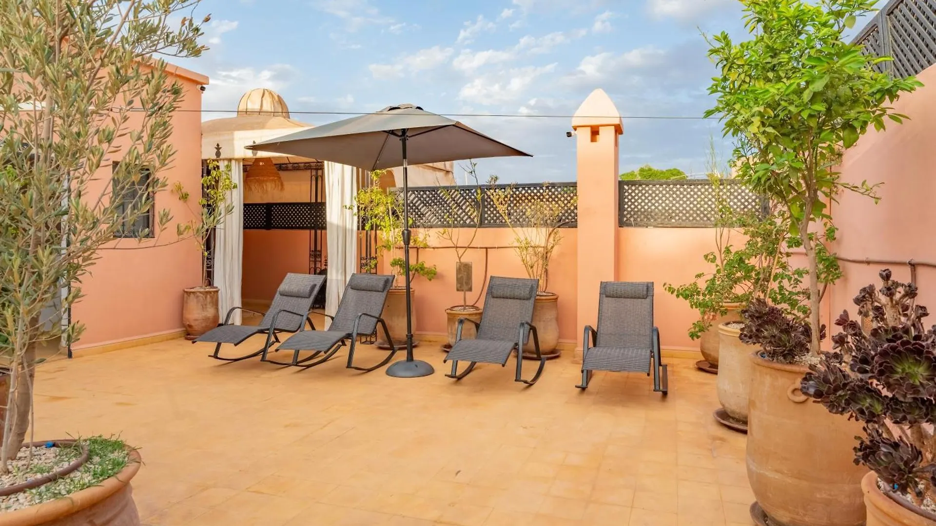 Riad Aouzal Exclusif-Breakfast-Pool Villa Marrakesh