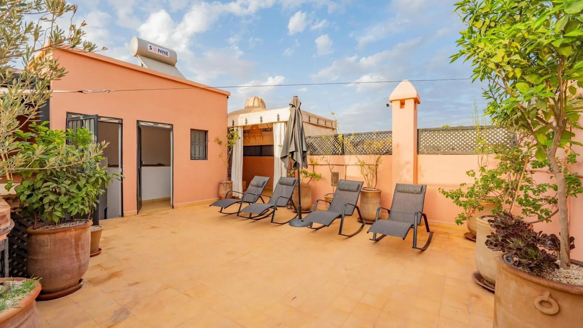 Riad Aouzal Exclusif-Breakfast-Pool Villa Marrakesh Holiday home