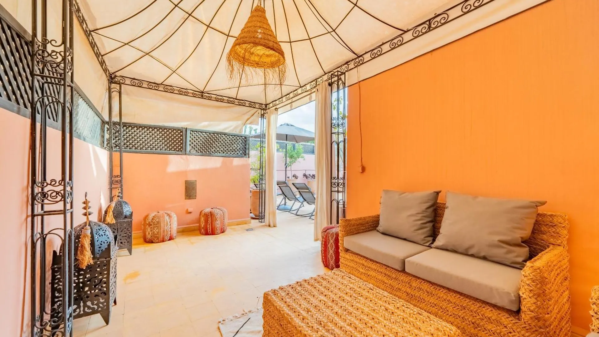 Riad Aouzal Exclusif-Breakfast-Pool Villa Marrakesh Holiday home